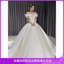 Shoulder satin wedding dress 2021 New Palace style main yarn simple retro French light wedding dress little man