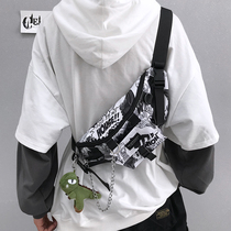 Tidal Card Chest Bag Mens Day Ensemble Personality Graffiti Slanted Satchel Men Casual Fashion Small Satchel Sports Purse Strings