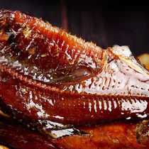 Changde hand-torn sauce plate fish Hunan authentic specialty whole perverted spicy fish chops dried tail snacks