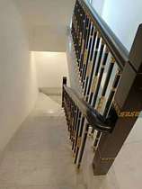 Shanghai Chuangbu Stair Professional Customized Modern Simple Light Luxury Aluminum Art Column Guardrail Two-color Light Luxury Wind Guardrail