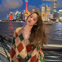  Plaid long-sleeved knitted sweater womens autumn and winter 2021 new loose v-neck button cardigan lazy wind top