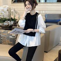 European station shirt womens 2021 spring new Korean version of the western style stitching contrast color thin long sleeves round neck wild fake two pieces