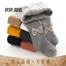 Girls leggings tight-fitting children wearing one-piece socks boneless pantyhose plus velvet Korean version of foreign-made big pp White