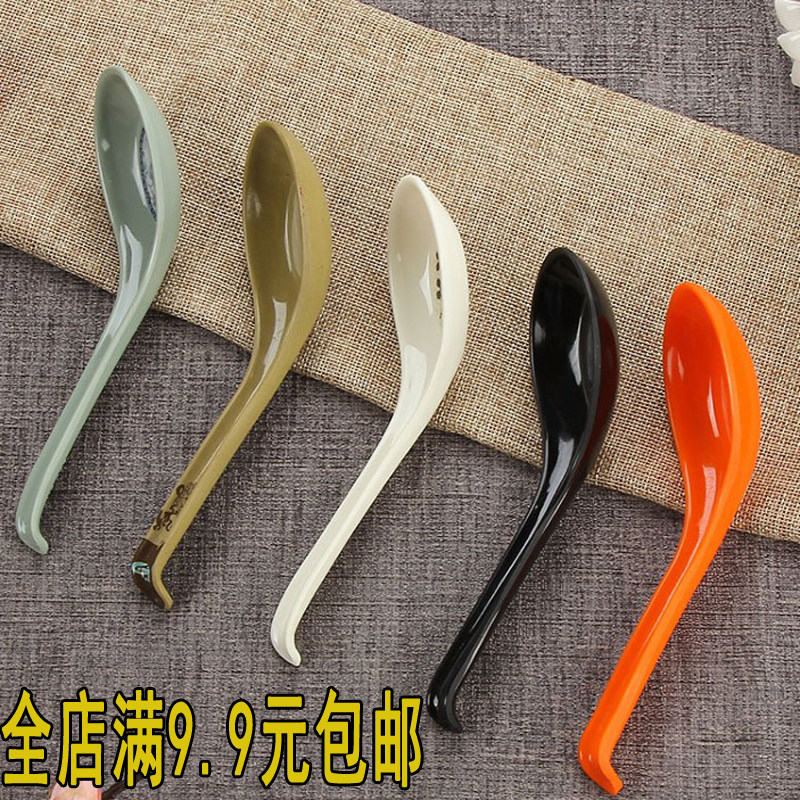 The new Miamine spoon long handle spoon plastic colored band hook spoon spoon commercial restaurant imitation porcelain ramen spicy hot