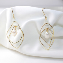 Micro-inlaid rhinestone freshwater pearl S925 silver needle earrings daily wear female temperament fashion simple earrings ear jewelry