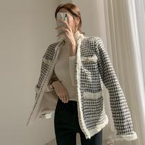 Small fragrant wind Lamb hair chiton short coat 2021 new female spring vintage Hong Kong flavor thick Joker top