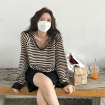 Design sensation small crowdband cap striped sweatshirt woman 2022 Early spring wearing a hitch loose retro 100 lap blouse