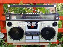 (Dazzling) nostalgic radio recorder items 4500 old recorders old fashioned shop window tapes Sanyo