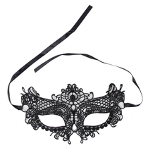 Blindfold emotional deep throat couple flirting mask lace black sexy mask seduction passion tease Halloween