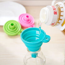 Creative foldable mini telescopic plastic refueling funnel pour oil pot leak Household silicone oil leak kitchen trumpet