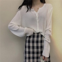 Autumn Korean version of new slim slim vneck thin single-breasted long sleeve knit shirt top womens clothing