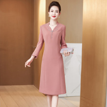 Ji Shizhes new 2022 autumn mother dress is noble and elegant dress with long sleeves and can usually wear a wedding dress