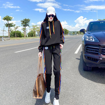 European station female 2021 new spring and autumn couples sweater suit fashion loose Korean leisure sports style two-piece set