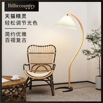 American retro pleated floor lamp Living room Bedroom Qumu study Nordic Reading Lamp Middle-aged solid wood vertical table lamp