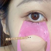 Brush mascara baffle makeup gadget eyelash curler three-in-one mascara painting eyeliner helper baffle Net Red