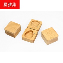 Guitar paddle box wooden box Beech sandalwood guitar paddle wooden box solid wood can be customized logo