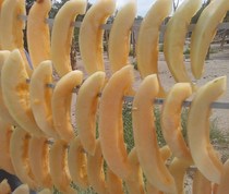 New Xinjiang specialties 2021 farmhouse Hami melon dried natural dried fruit fruit dried slices 500g special price no add