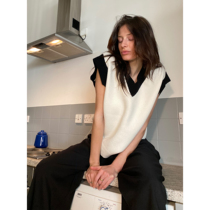 FaxCopyExpress Vest 1 FCE gender-free black and white stitching knitted Vest
