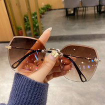 2021 new sun glasses womens summer sunscreen Net red plain glasses women tide street shoot sunglasses big face thin