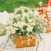 Teachers Festival New Emulation Floral Chamomile Portable Grass Chaperone Basket Flower Arrangement Decorative Chrysanthemum Floral Mesh Red Prop