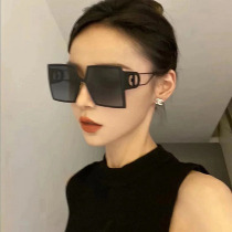 Net red box sunglasses 2021 New Tide girl big face thin seaside anti ultraviolet High sense sun glasses Lady