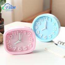 Small alarm clock simple clock alarm special bedside cute children cartoon mute desktop bedroom students use simple