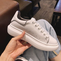 A D Hepburn looks good how to wear thick-soled white shoes lightweight soft-soled breathable good to wear sports board shoes