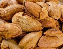  Hand-peeled Badan wood nuts Fresh milk flavor 500g bagged thin shell large almond almond kernels dried fruit snacks