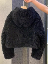 Black small fragrant style lamb wool coat womens autumn and winter wear Korean style gentle design sense niche short hooded top