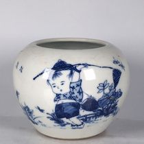 Antique Old Objects of the Republic of China Period of Jiangxi Porcelain Industry Blue Flower Baby Drama Water Spittoon Old Goods Old Porcelain Bag Old Bag Genuine collection