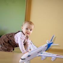 Baby return force model model toys fall-resistant light music passenger aircraft A380 aviation B747C919 transport 20 aircraft model