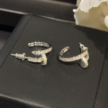 Yang Yang acc Wang Jiar couple with nail ear nail finish work full drill C-type ear ring ultra-shiny and sweet and hot girl