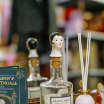 Small goods firm independent hand-made original retro creative pierrot ceramic home furnishings