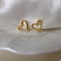 Qinxiang Loving Ear Nail Is Small And Delicate Without Earhole Mosquito Coil Ear Clip Women Sweet Beauty 2021 New Temperament