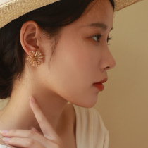 Flowers Daisy Earrings Big Earrings With Large Earrings of Mosquito Coil Dish Ear Clip Without Earbuds CRYSTAL EARRINGS