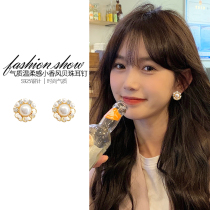 Small fragrant wind pearl ear clip without earbugles 2022 The new wave small crowdsourced design senses advanced light lavish and gentle ear accessories