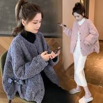 Pregnant women coat autumn and winter fashion Korean version 2021 new leisure loose Lamb hair coat women Net red out