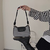 Bag 2021 New Tide shoulder bag female Joker ins students Korean autumn and winter senior sense shoulder underarm bag women
