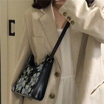 Small bag Women summer 2021 new shoulder bag Joker original niche design advanced texture one shoulder underarm bag