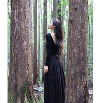 Long sleeve Korean dress Hepburn wind early autumn new a-line skirt French super long U neck small black skirt temperament skirt