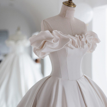 (Mu Chen)French main wedding dress 2021 new gauze satin court style trailing word shoulder light wedding dress summer