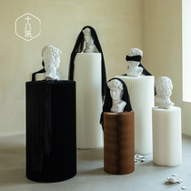 Eighteen paper cylinder commodity display table Window display rack Shelf display round decoration Taichung Island Floor-to-ceiling water