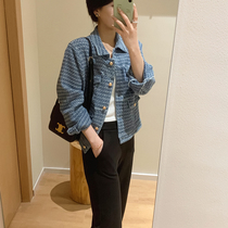 Big Bite Homemade 2022 Spring New Denim Jacket Woman Gold Buckle Crochet Hook Flower Design Sense Short Denim Clothing