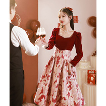 Bride-red wine can usually wear small winter female cafeteria dress engagement dress