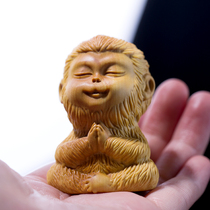  Boxwood carved small ornaments Sun Wukong zodiac monkey hand pieces men carry toys female gifts