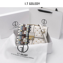 This years main collection of small red books recommend giant good-looking superb likes small and cute fashion bloggers must be knocking on personality new products