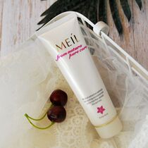 Amino acid water culvert cleanser facial cleanser not tight into the eyes not stimulating the whole family pregnant and baby available