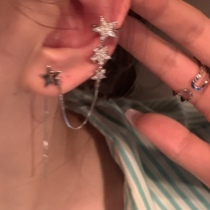 Ear skeleton star earrings 2022 new trendy earrings niche design high-end cold wind tassel earrings