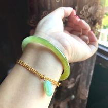 Myanmar natural jade bracelet features yellow ice waxy Yang green floating flower A goods womens hand-decorated positive circle jade bracelet