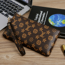 2022 new mens handbag casual hand grab bag in European and American fashion handbag small envelope wallet with lady handbag